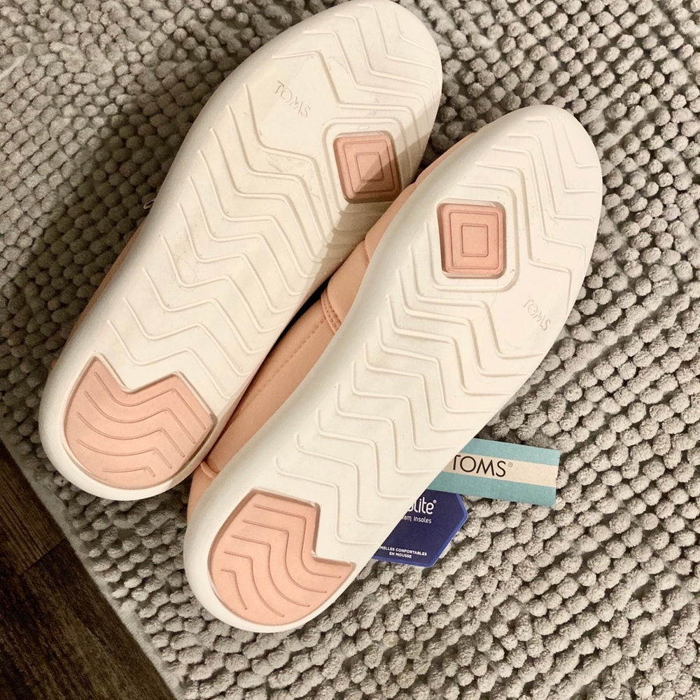 TOMS dusty pink matte woven shoes. Ortholite foam insoles - Picture 9 of 11